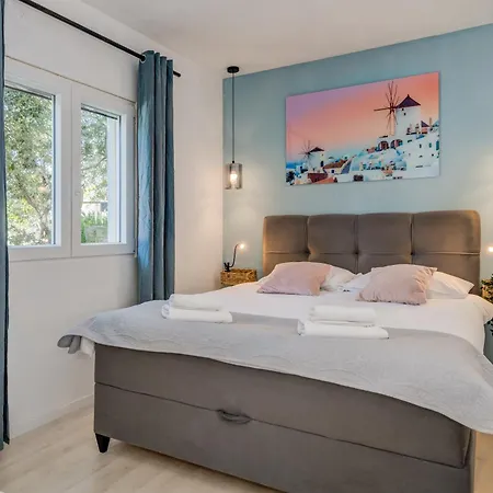 Huging The Horizon. Appartement